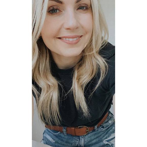 Meet your Posher, Dana - Picture 1 of 1